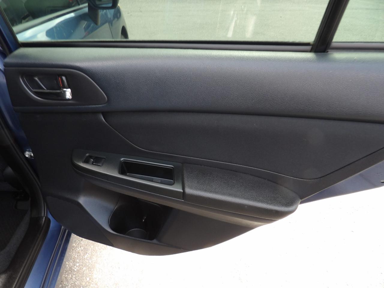 Subaru Impreza Wagon 5dr Auto 2.0i Premium 2013