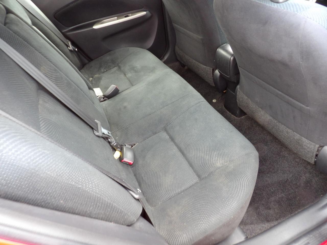 Toyota Yaris 4dr Sdn Man (Natl) 2010