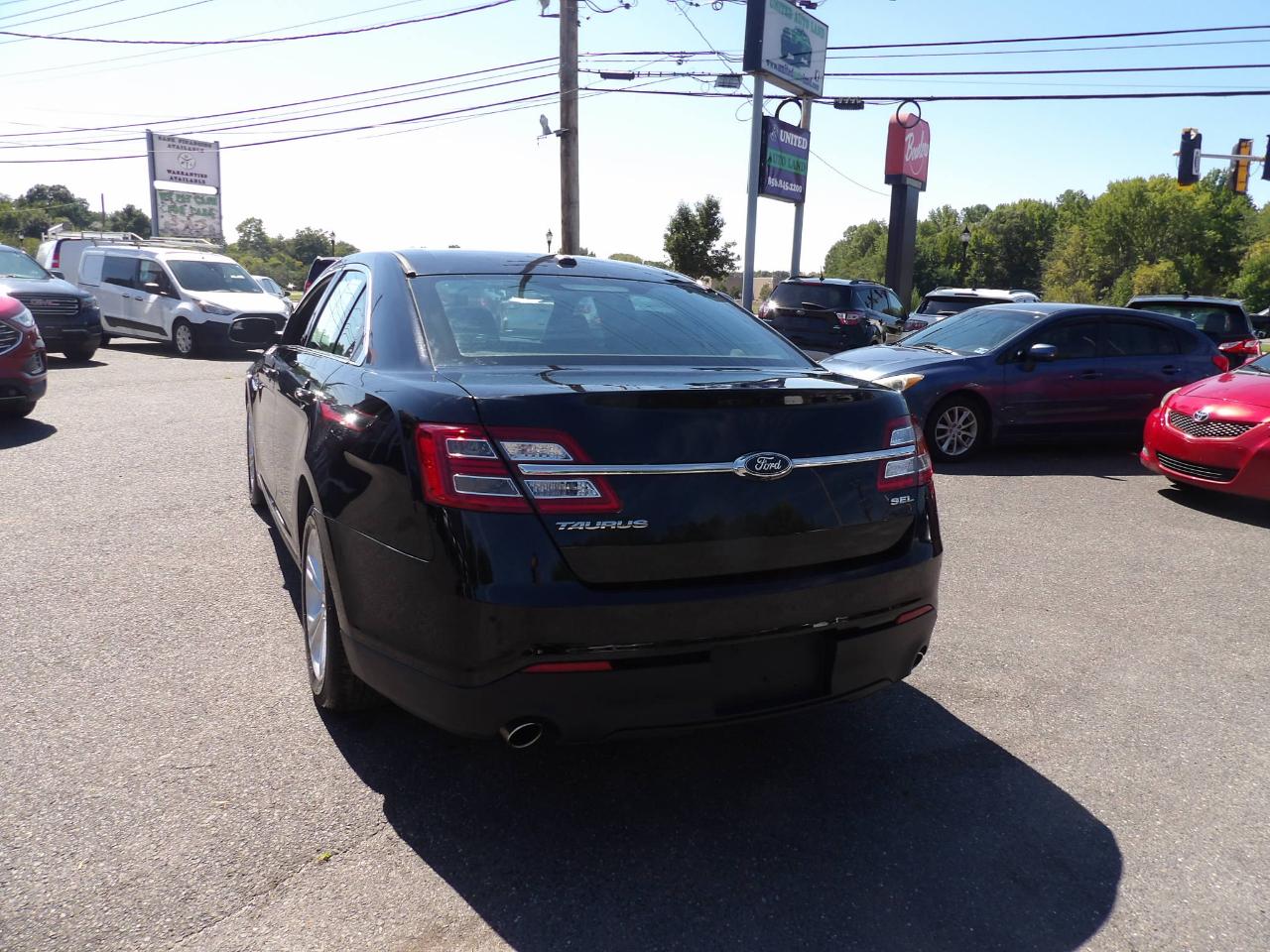 Ford Taurus SEL FWD 2017