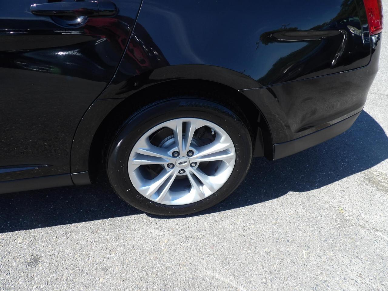 Ford Taurus SEL FWD 2017