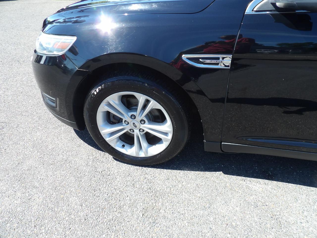 Ford Taurus SEL FWD 2017
