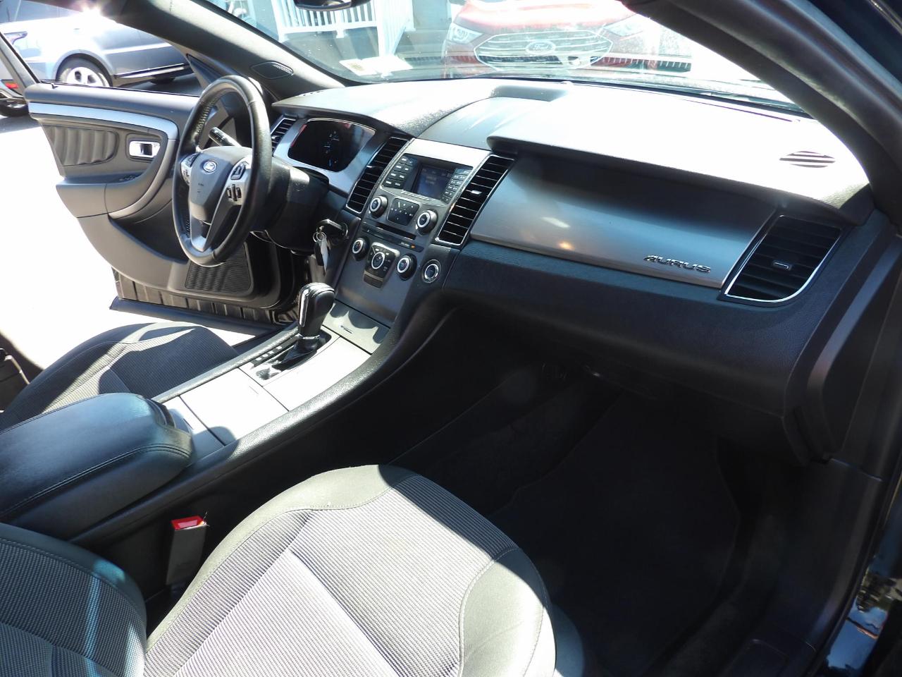 Ford Taurus SEL FWD 2017