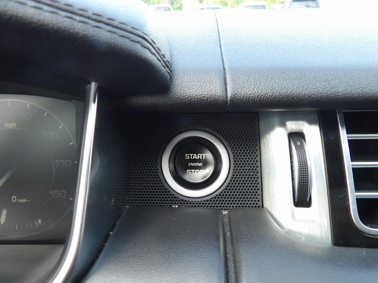 Land Rover Range Rover 4WD 4dr HSE 2015