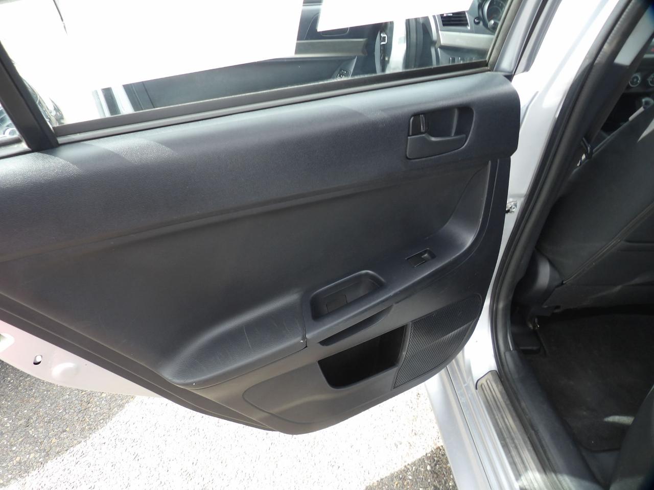 Mitsubishi Lancer Sportback 5dr Sportback ES FWD 2012