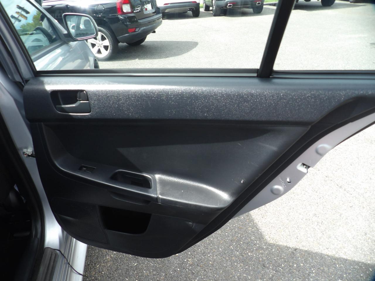 Mitsubishi Lancer Sportback 5dr Sportback ES FWD 2012