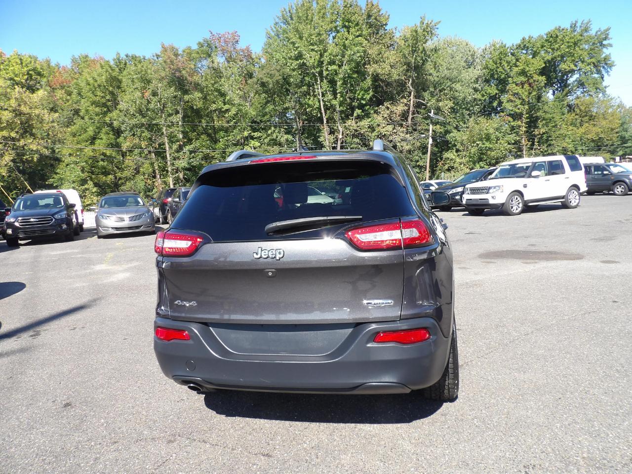 Jeep Cherokee 4WD 4dr Latitude 2015
