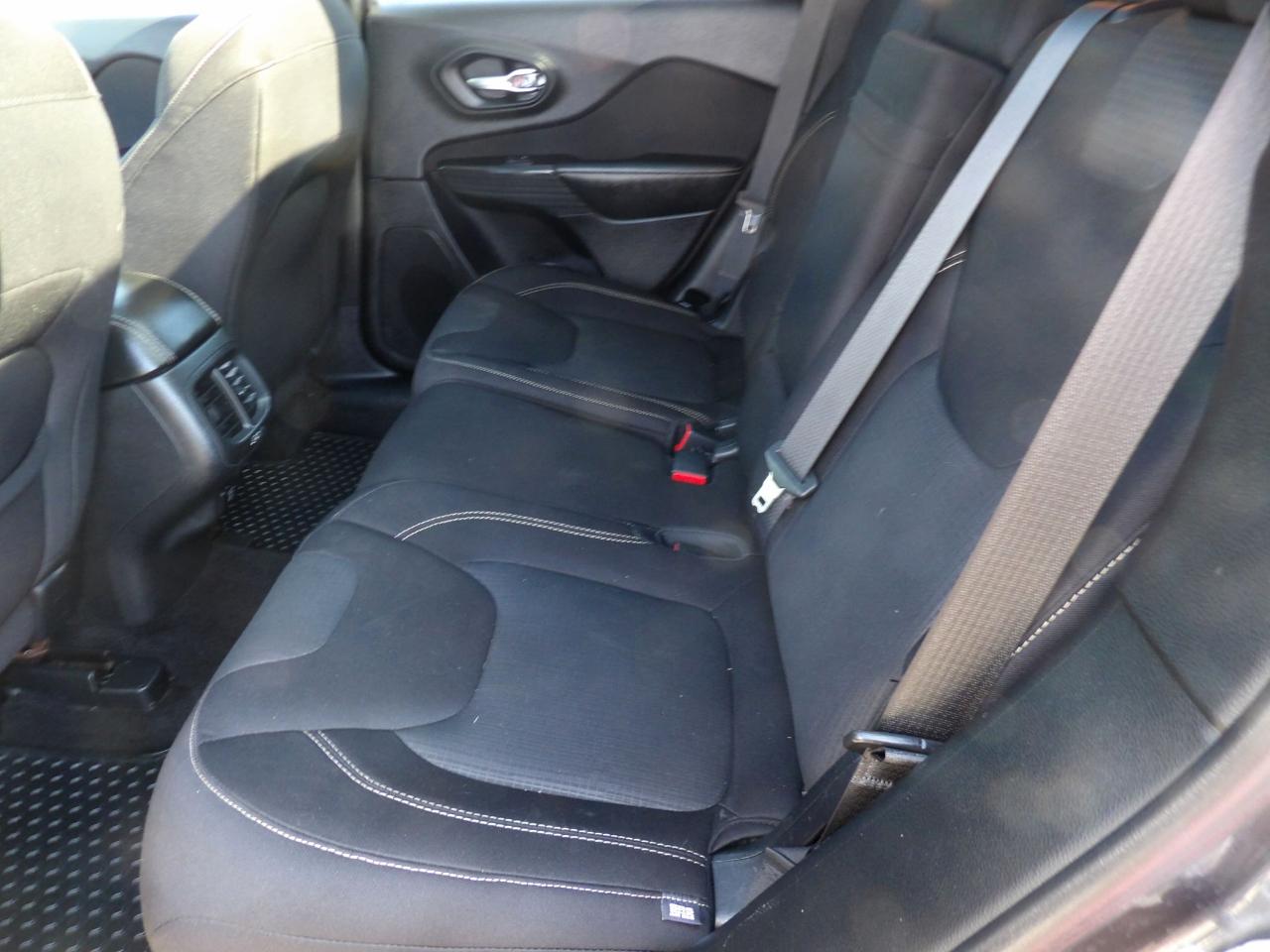 Jeep Cherokee 4WD 4dr Latitude 2015