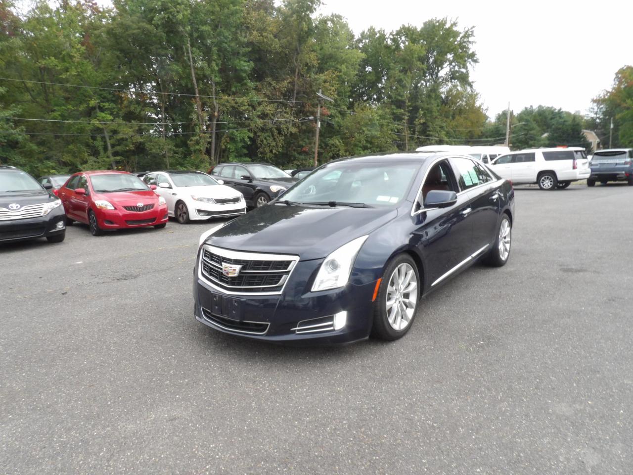 Cadillac XTS 4dr Sdn Luxury AWD 2017