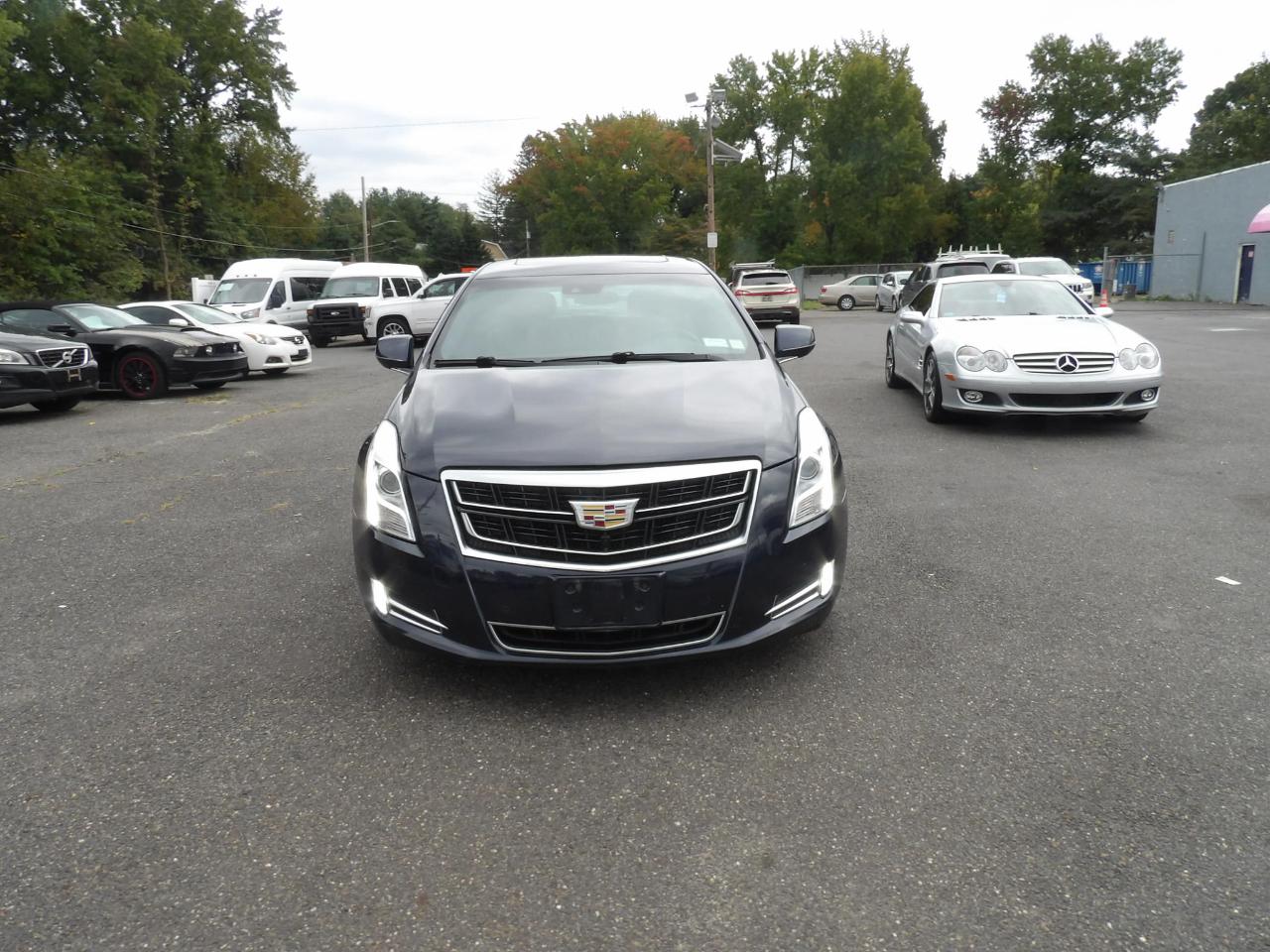 Cadillac XTS 4dr Sdn Luxury AWD 2017