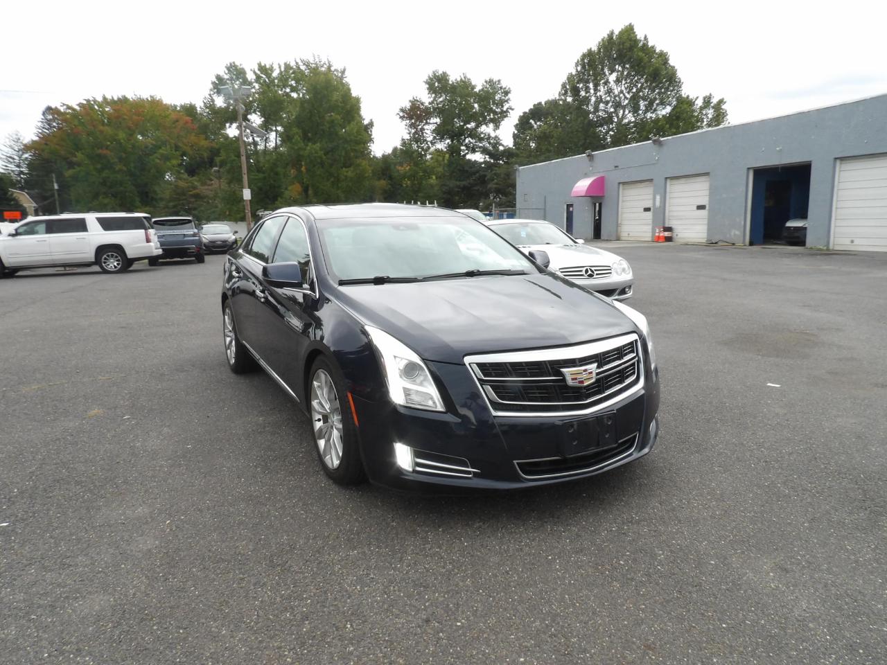 Cadillac XTS 4dr Sdn Luxury AWD 2017