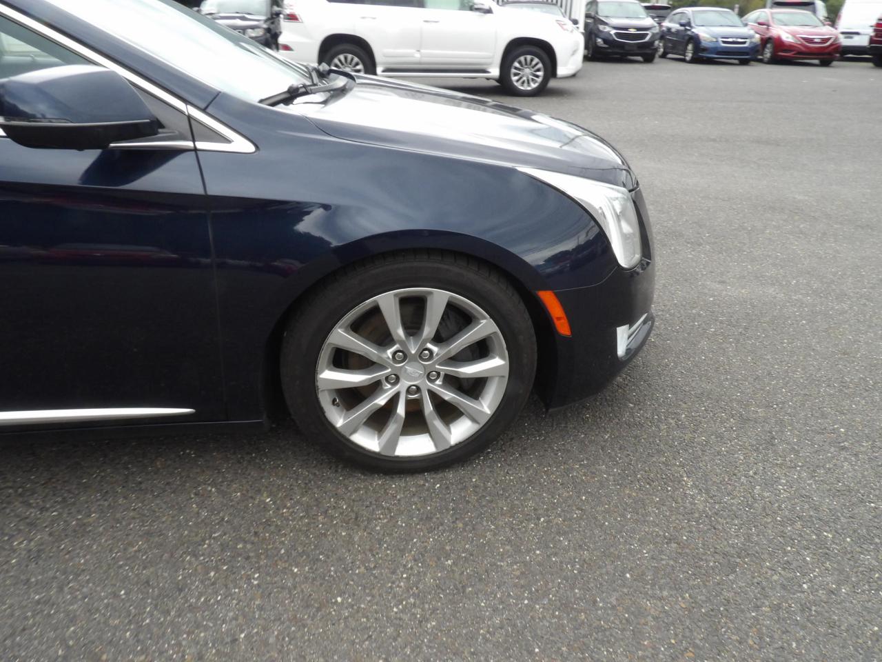 Cadillac XTS 4dr Sdn Luxury AWD 2017