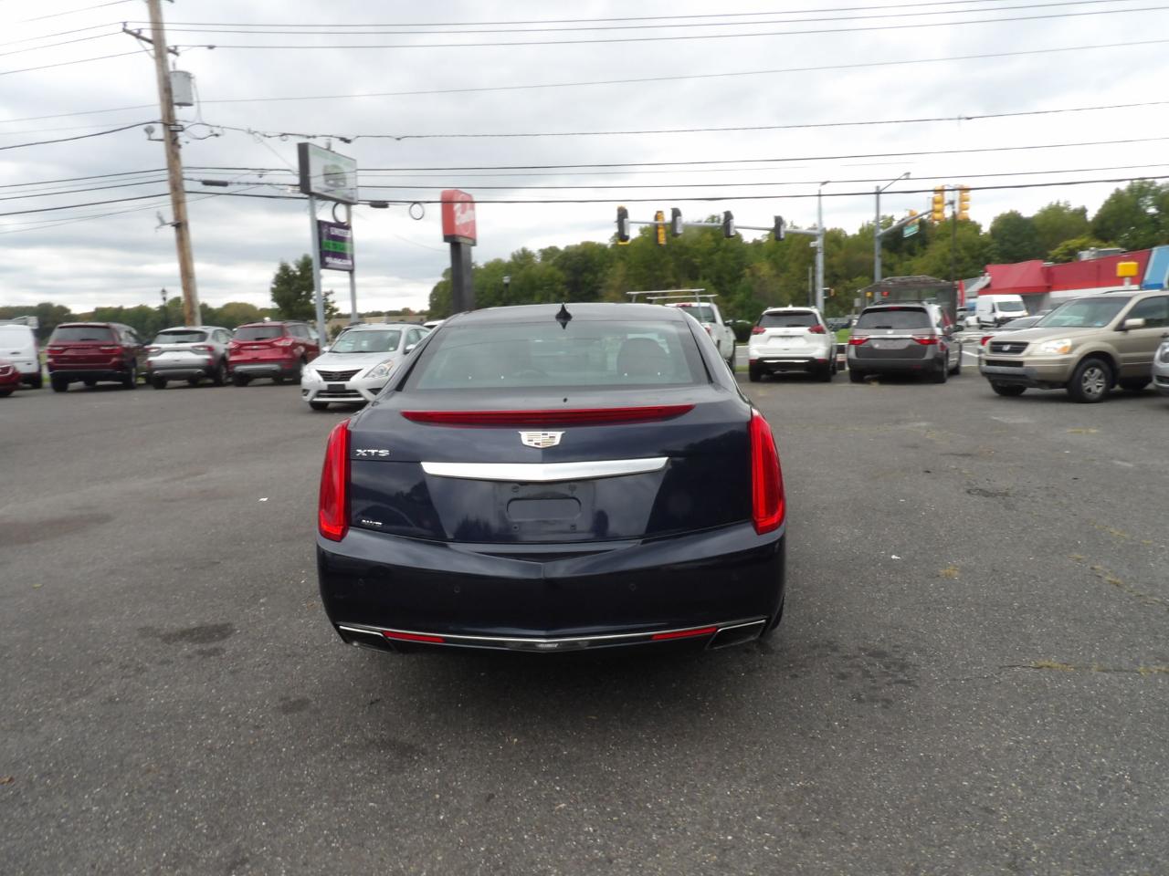 Cadillac XTS 4dr Sdn Luxury AWD 2017