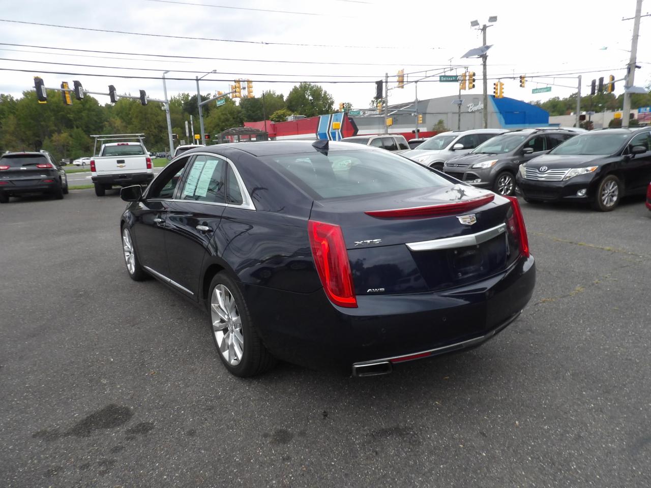 Cadillac XTS 4dr Sdn Luxury AWD 2017