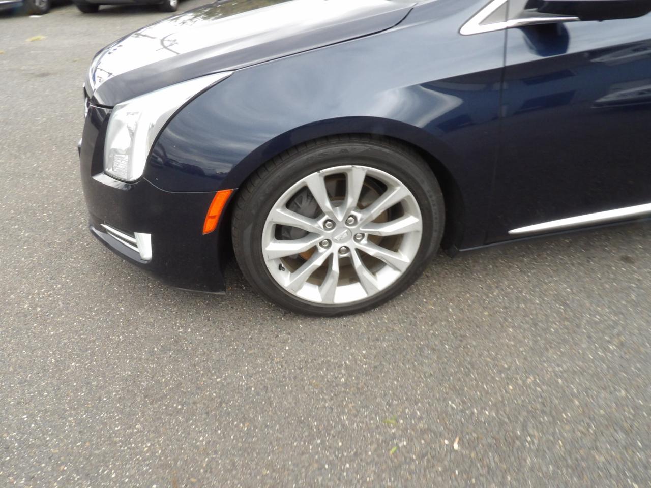 Cadillac XTS 4dr Sdn Luxury AWD 2017