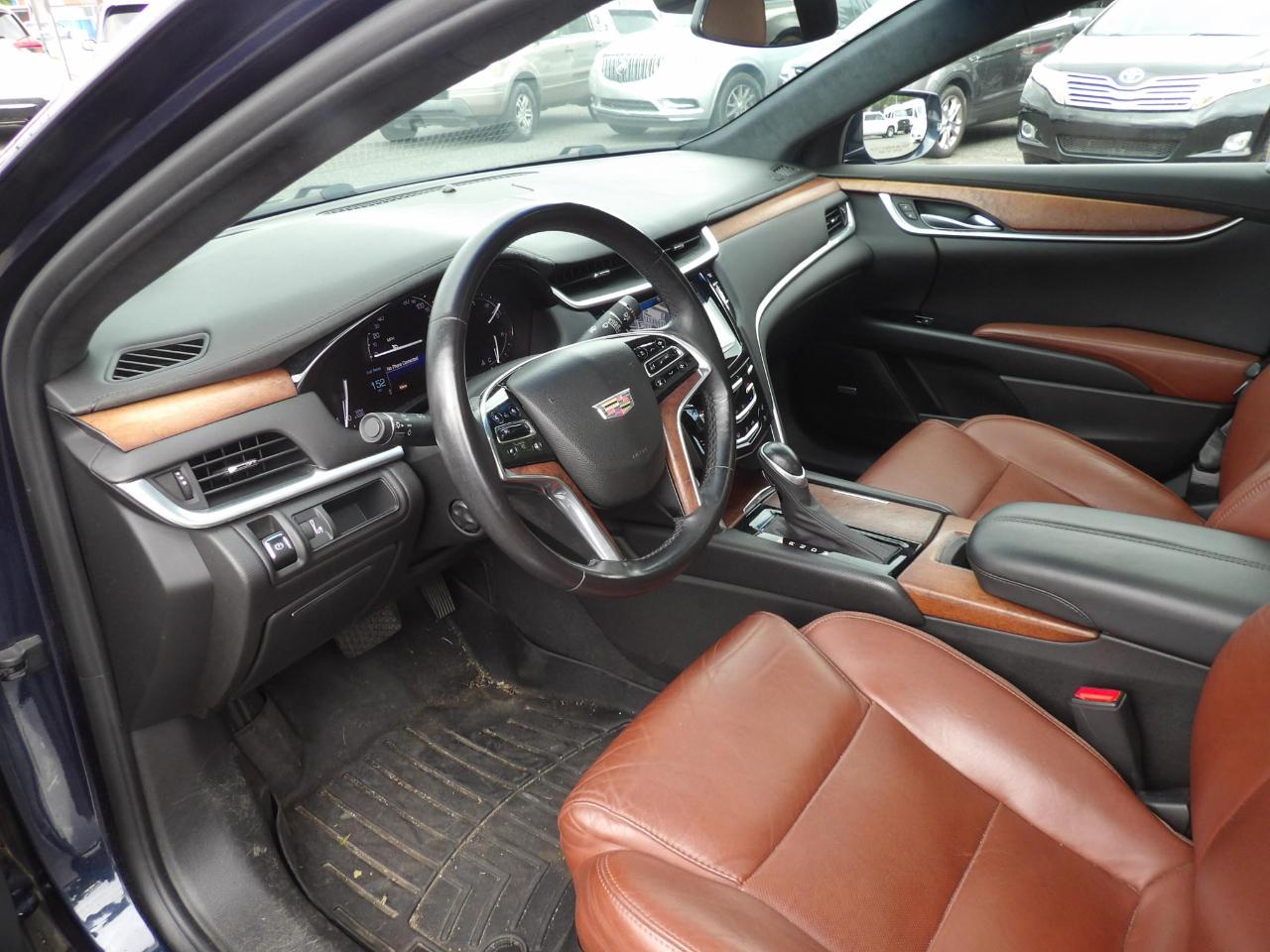 Cadillac XTS 4dr Sdn Luxury AWD 2017