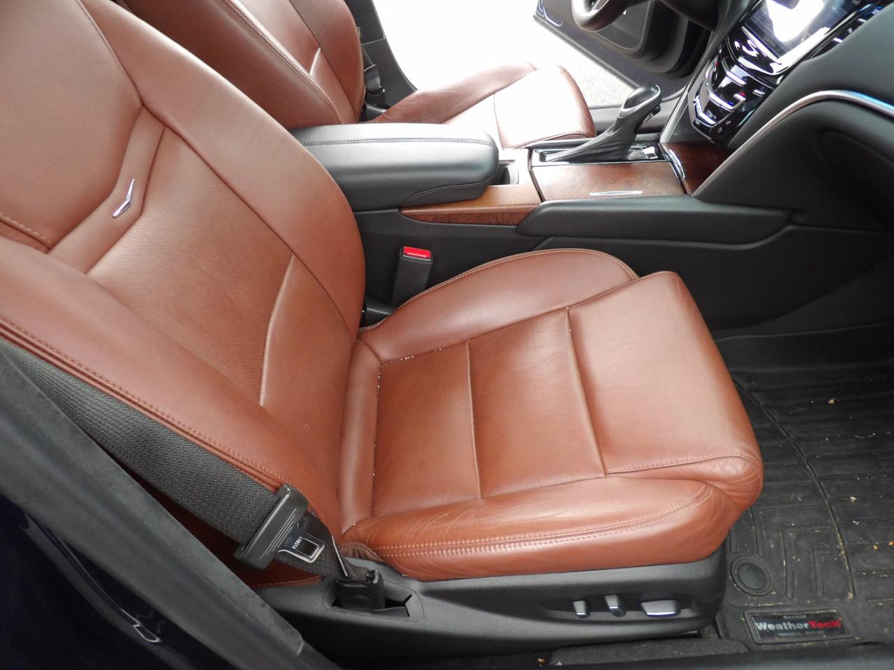 Cadillac XTS 4dr Sdn Luxury AWD 2017