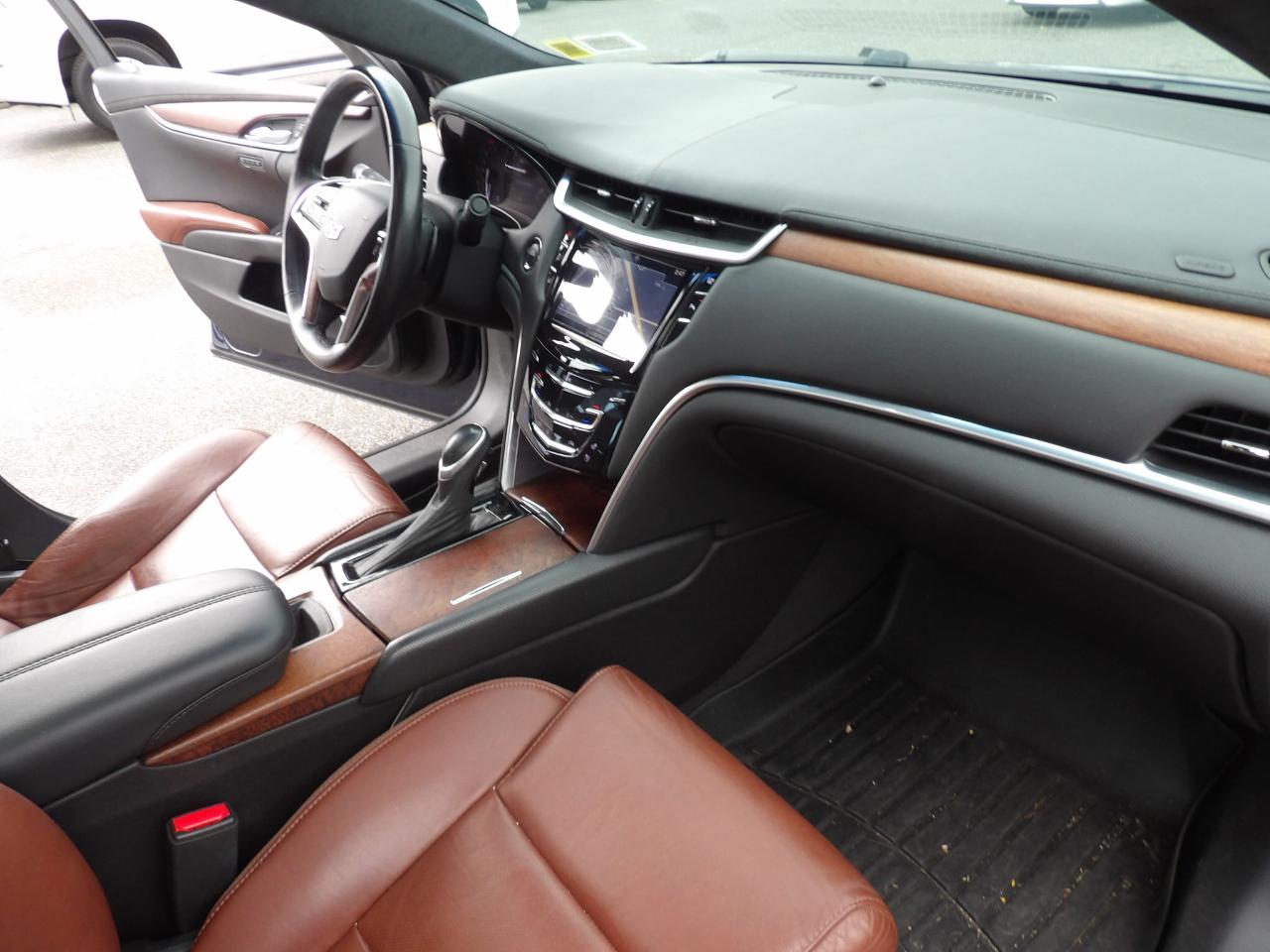 Cadillac XTS 4dr Sdn Luxury AWD 2017