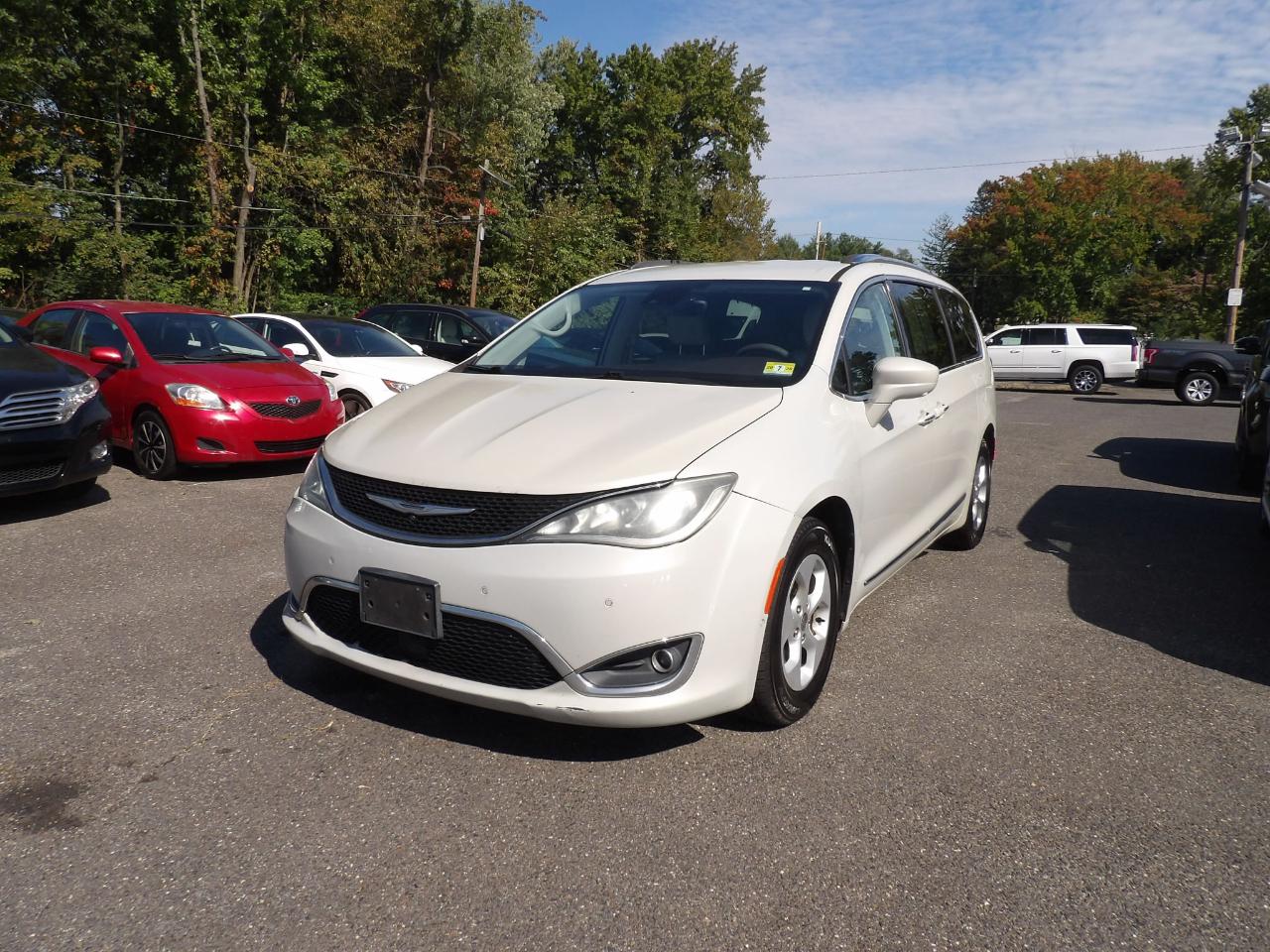 Chrysler Pacifica Touring-L Plus FWD 2017