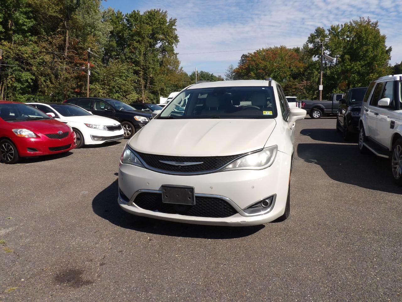 Chrysler Pacifica Touring-L Plus FWD 2017