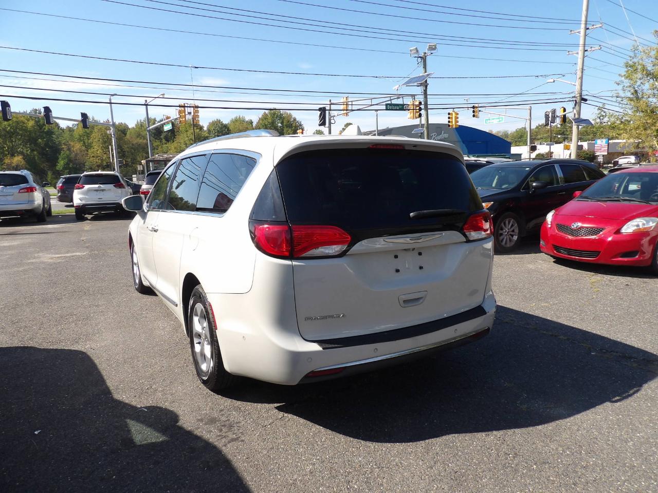 Chrysler Pacifica Touring-L Plus FWD 2017