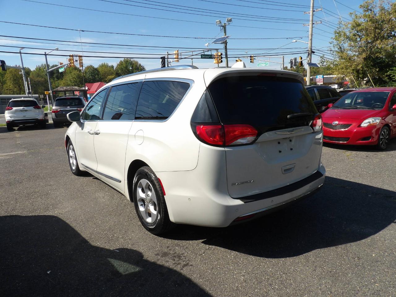 Chrysler Pacifica Touring-L Plus FWD 2017