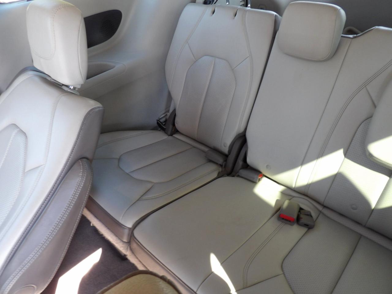Chrysler Pacifica Touring-L Plus FWD 2017