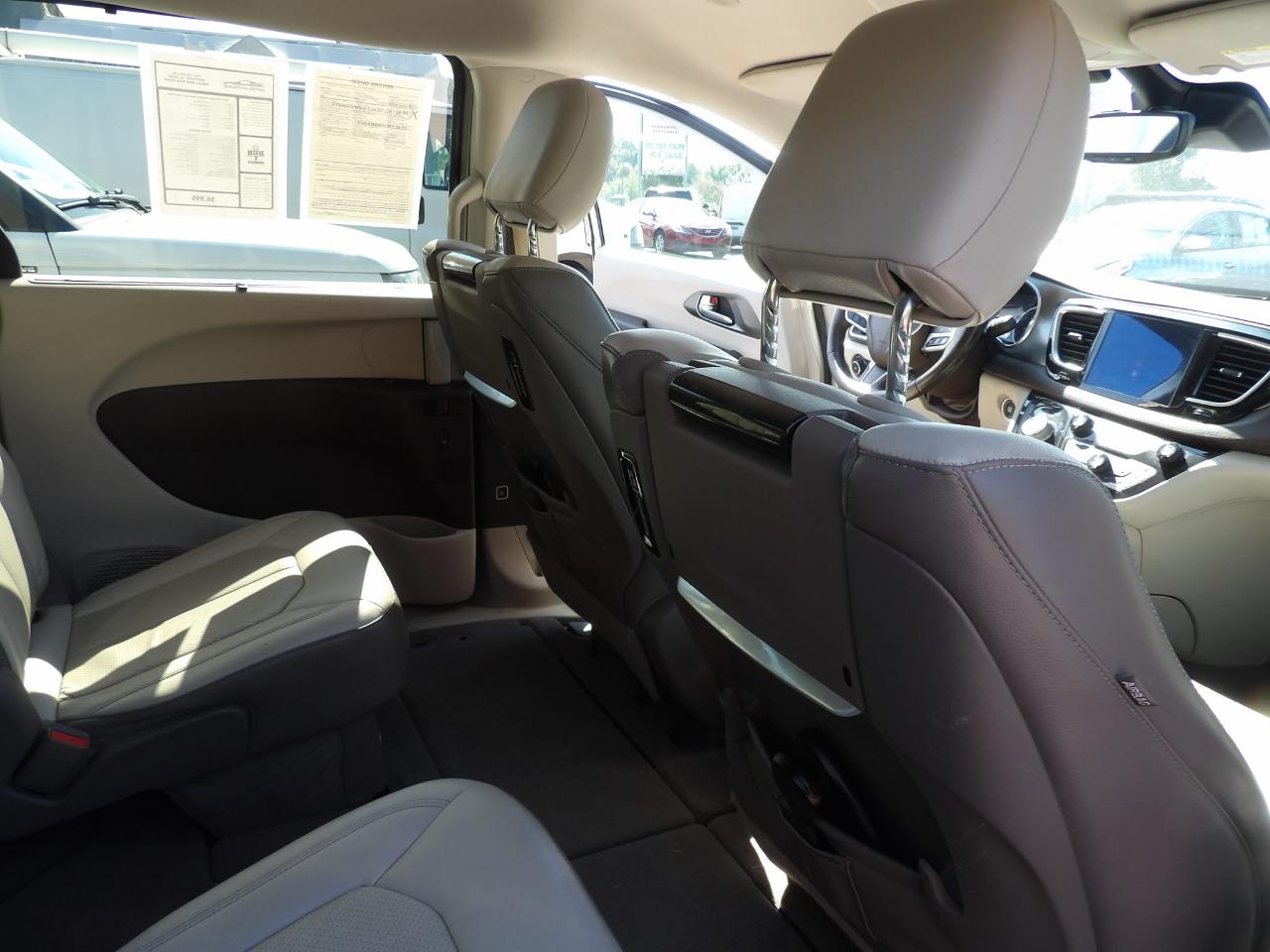 Chrysler Pacifica Touring-L Plus FWD 2017