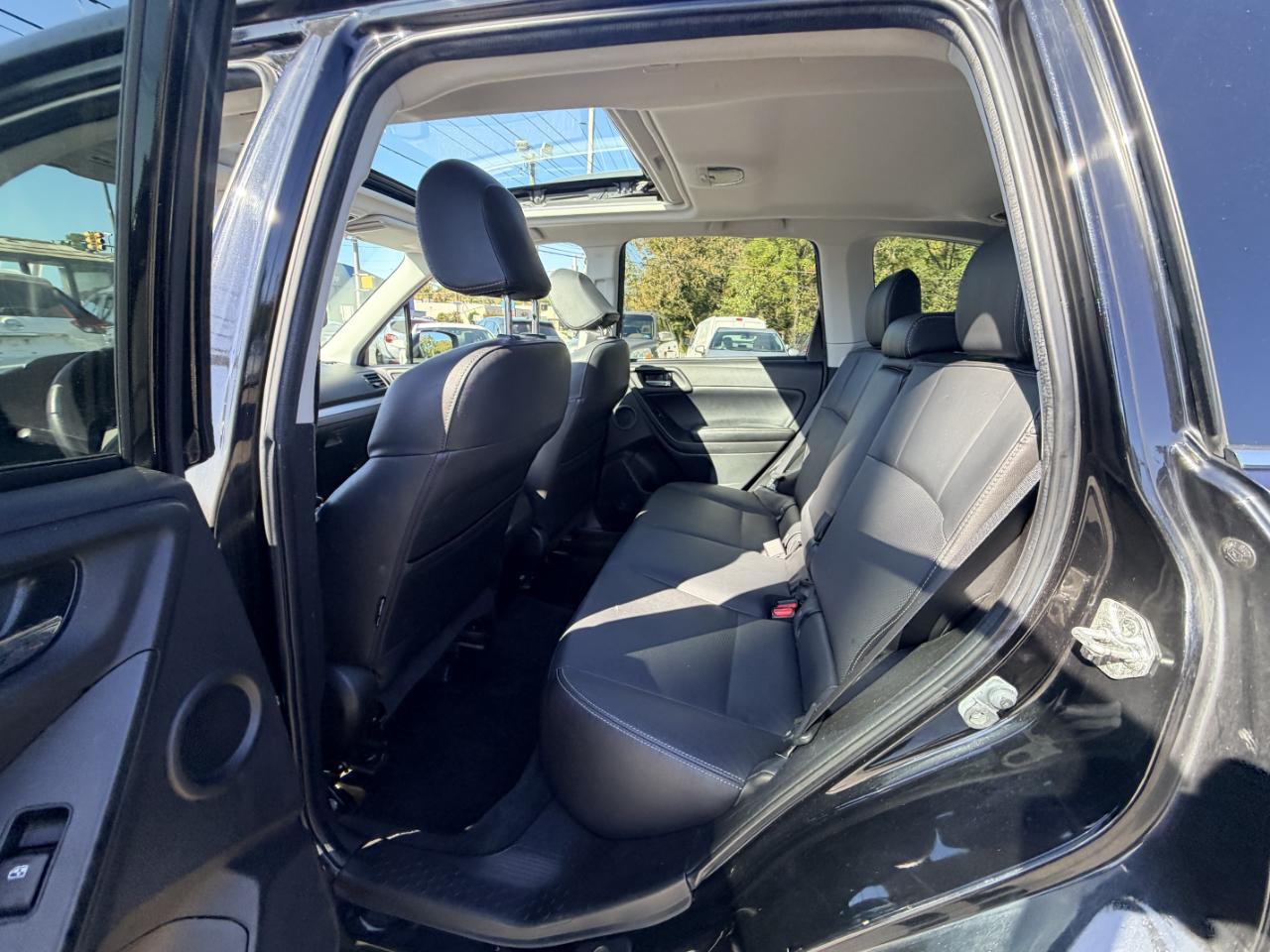 Subaru Forester 4dr Auto 2.5i Touring PZEV 2014