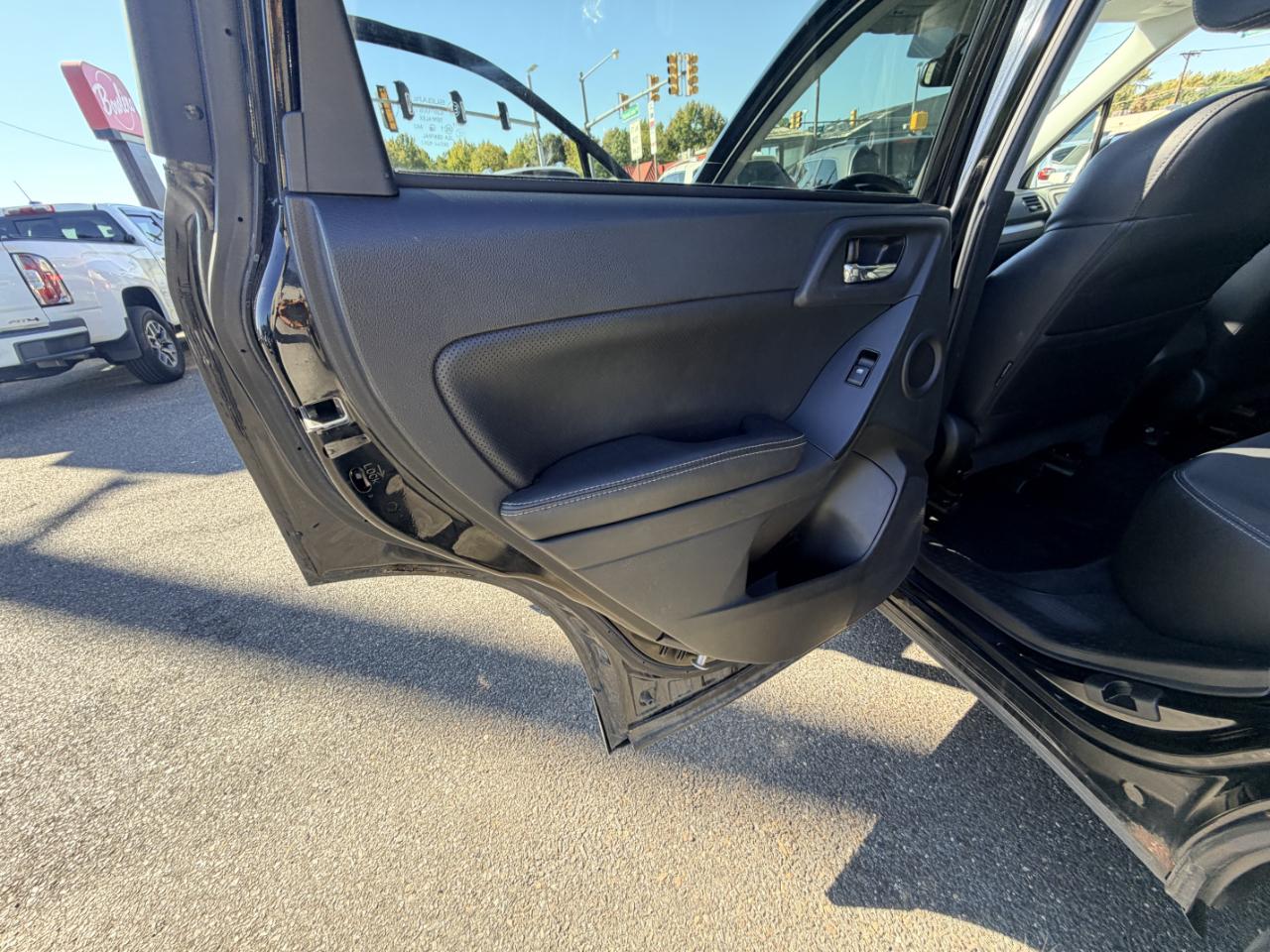Subaru Forester 4dr Auto 2.5i Touring PZEV 2014