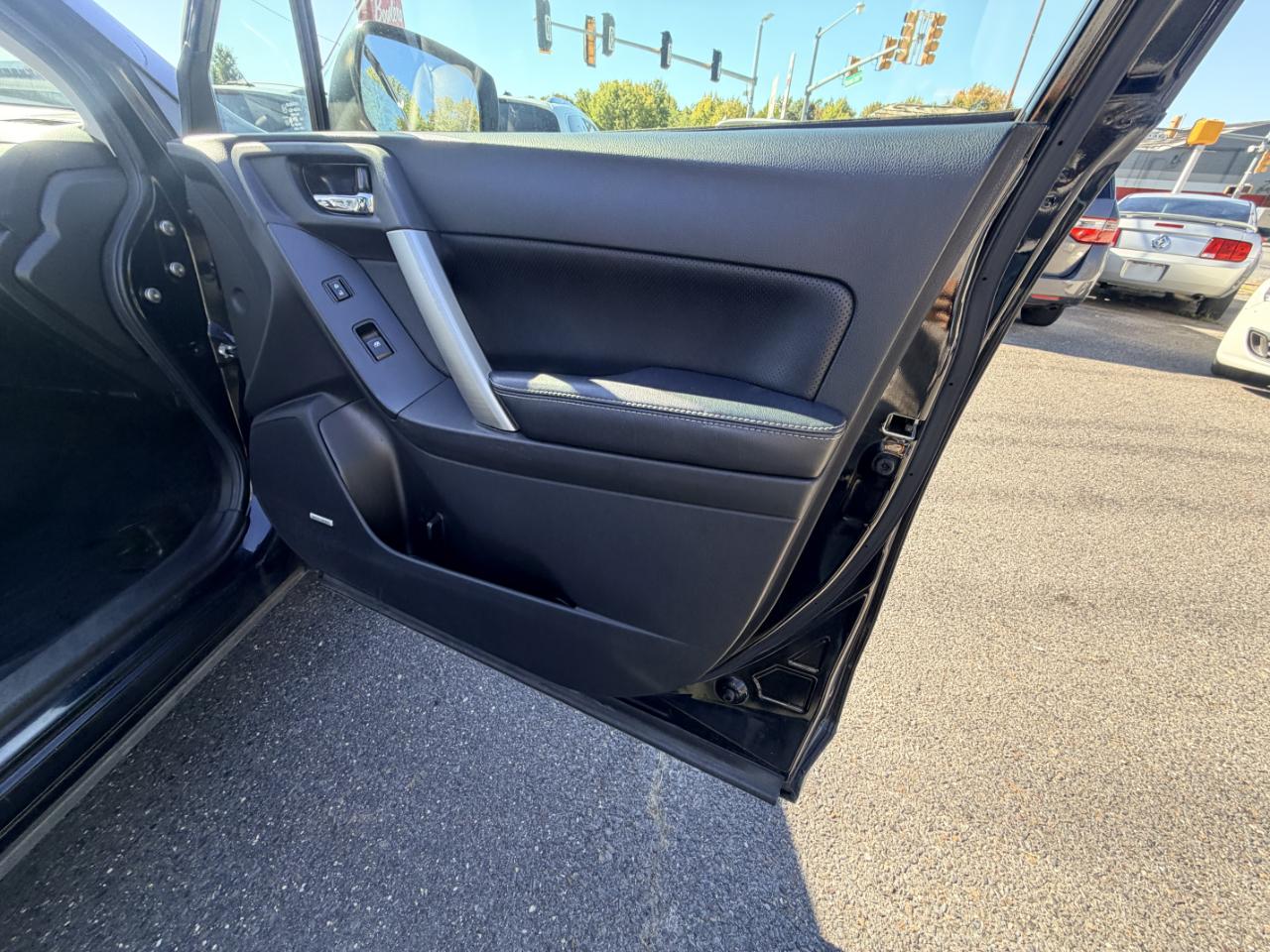 Subaru Forester 4dr Auto 2.5i Touring PZEV 2014