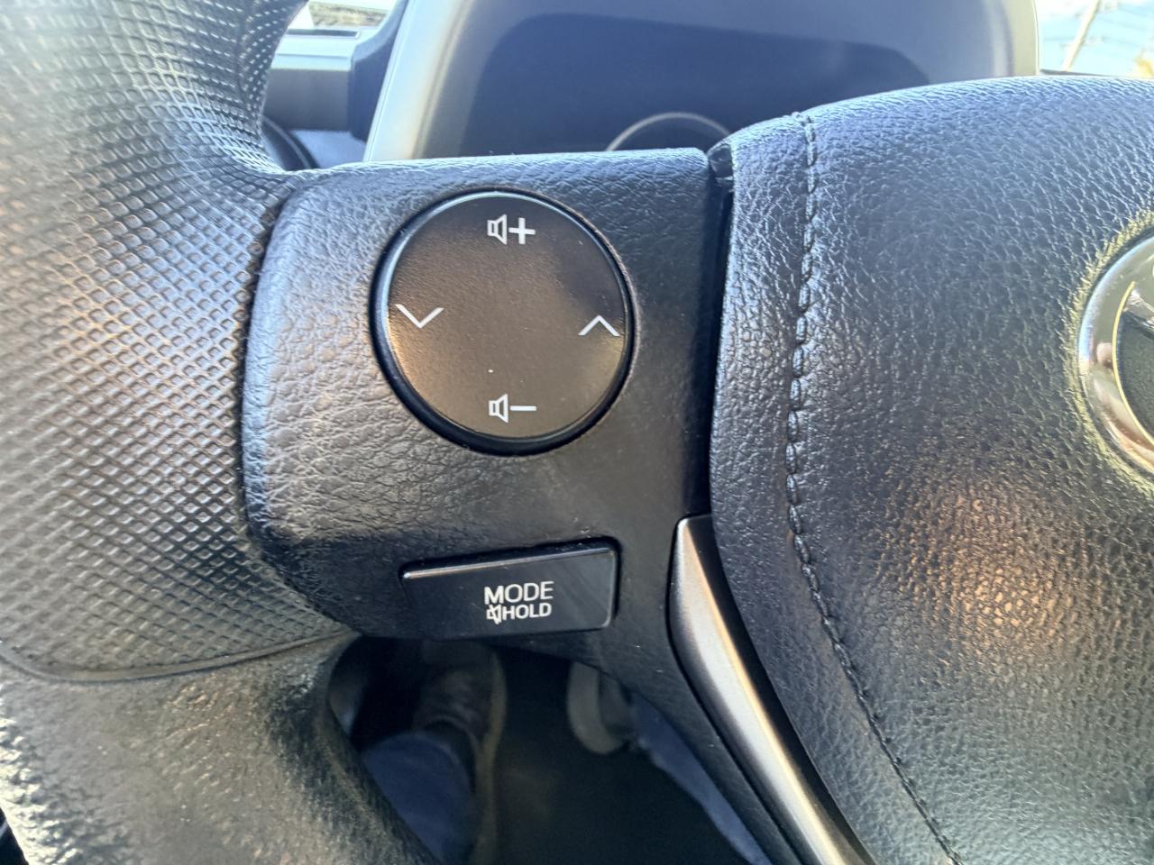 Toyota RAV4 AWD 4dr LE (Natl) 2016