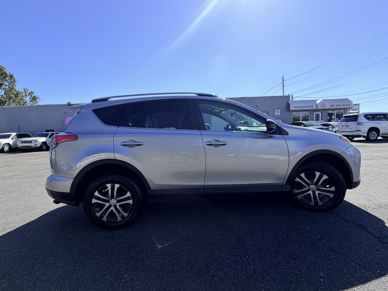 Toyota RAV4 AWD 4dr LE (Natl) 2016