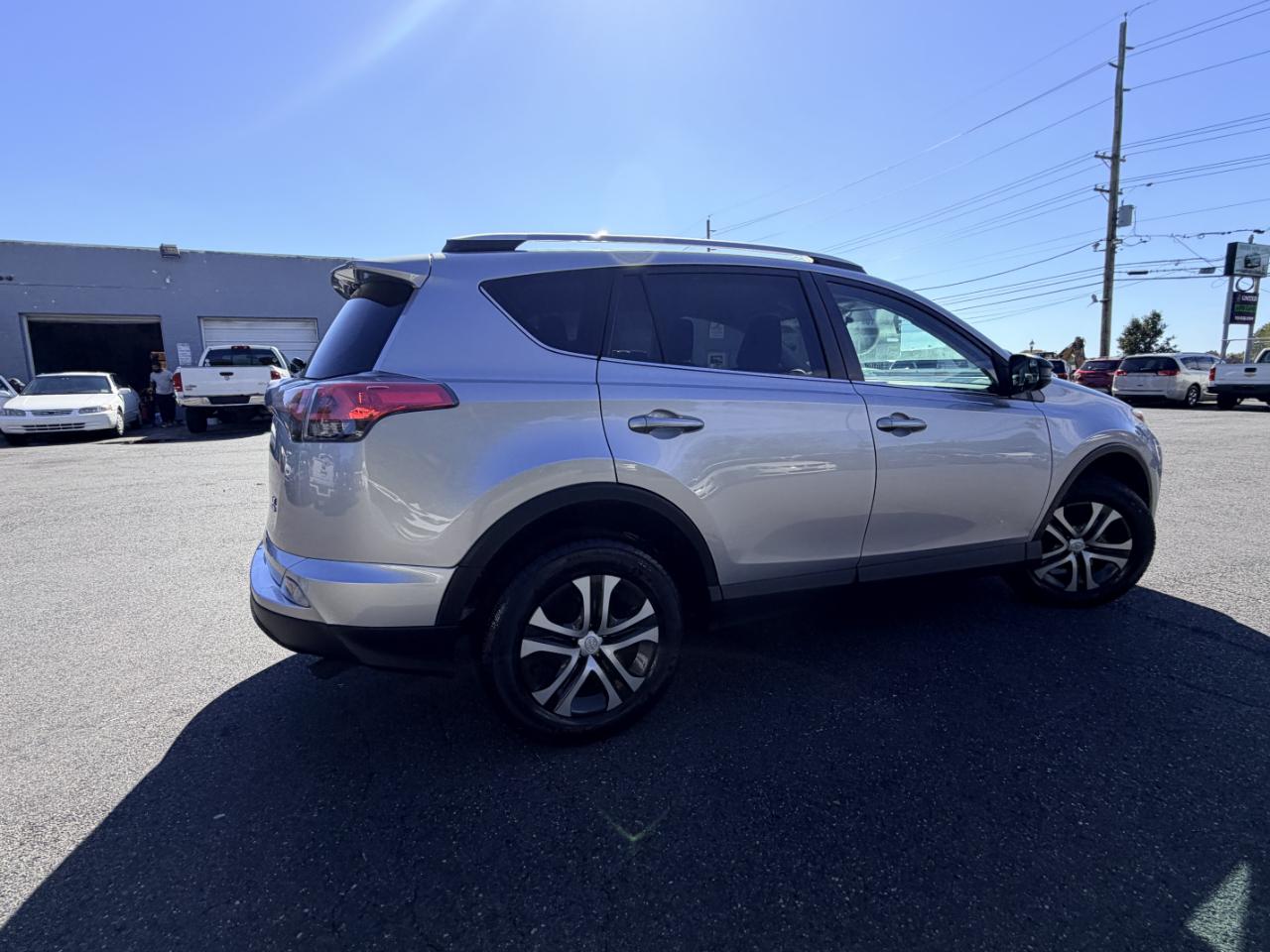 Toyota RAV4 AWD 4dr LE (Natl) 2016
