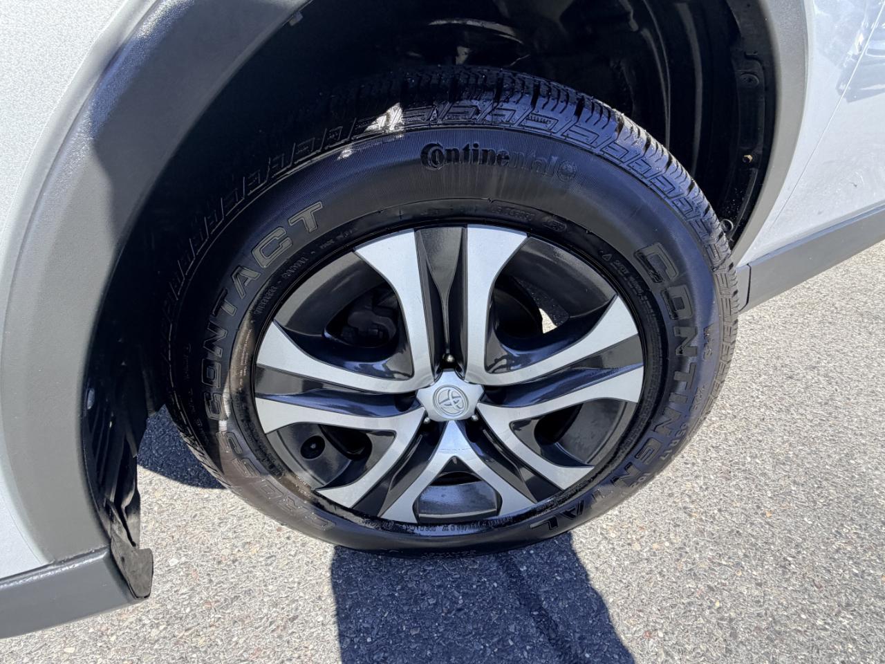Toyota RAV4 AWD 4dr LE (Natl) 2016