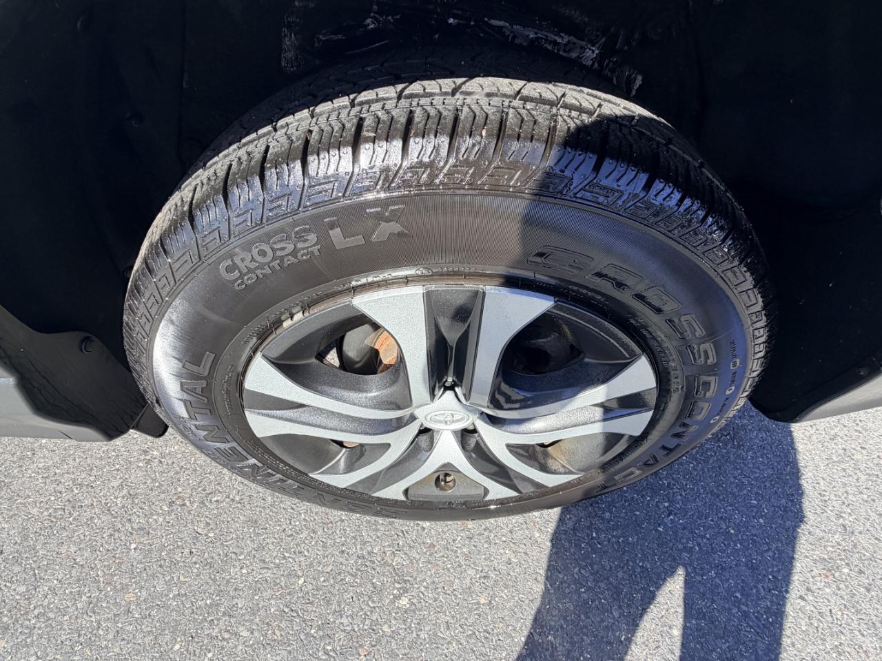 Toyota RAV4 AWD 4dr LE (Natl) 2016