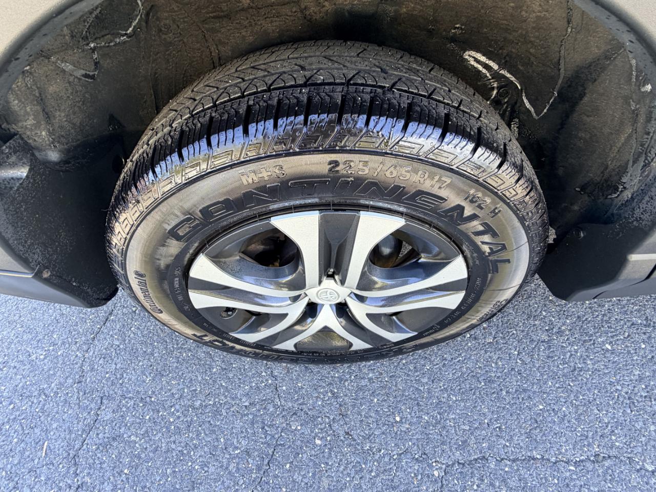 Toyota RAV4 AWD 4dr LE (Natl) 2016