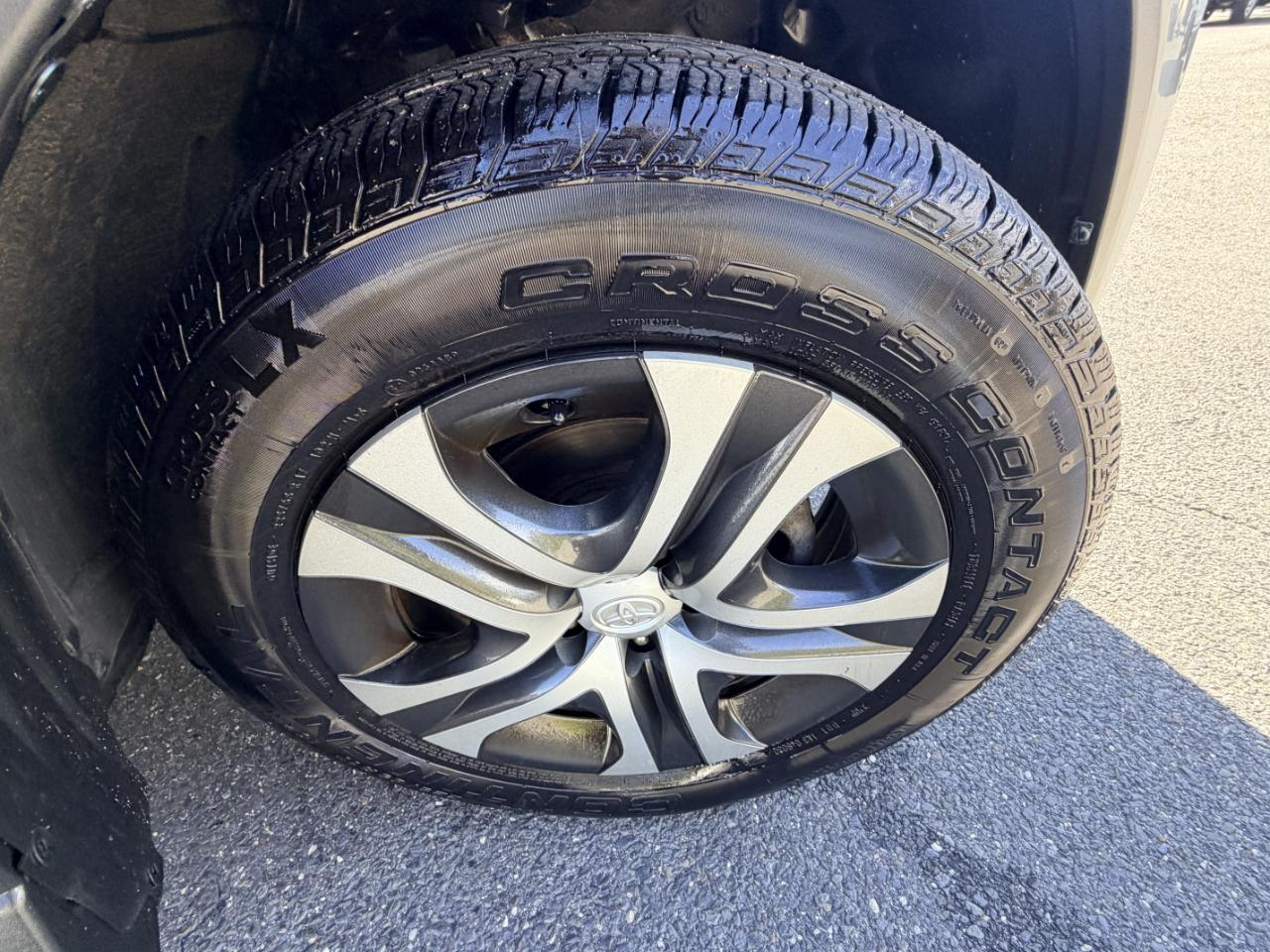 Toyota RAV4 AWD 4dr LE (Natl) 2016