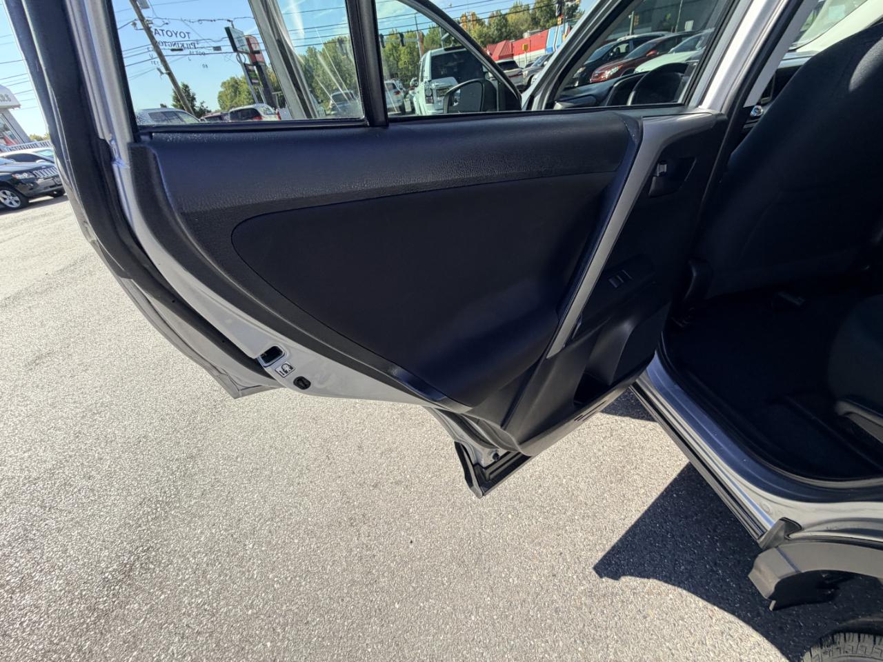 Toyota RAV4 AWD 4dr LE (Natl) 2016