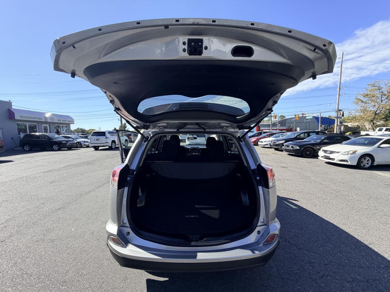 Toyota RAV4 AWD 4dr LE (Natl) 2016