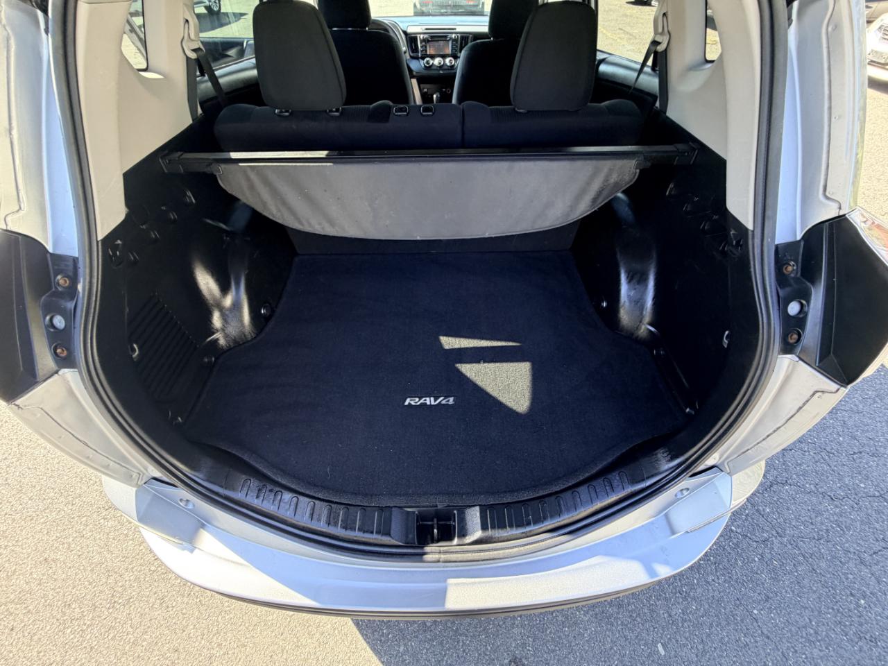 Toyota RAV4 AWD 4dr LE (Natl) 2016