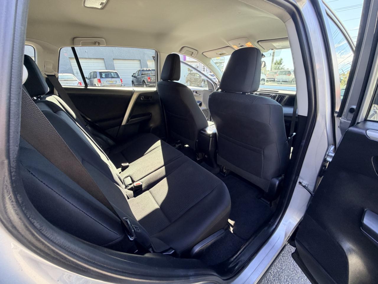 Toyota RAV4 AWD 4dr LE (Natl) 2016