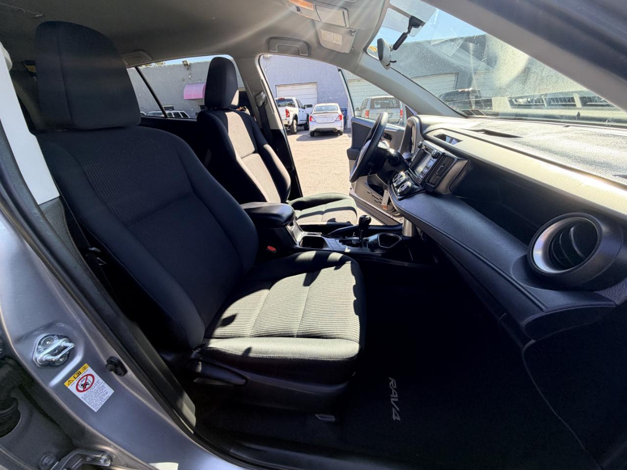 Toyota RAV4 AWD 4dr LE (Natl) 2016