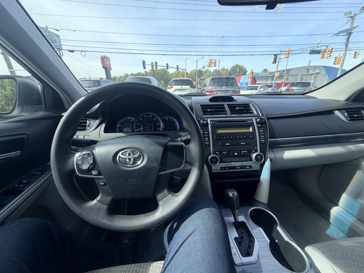 Toyota Camry Hybrid 4dr Sdn XLE (Natl) 2012