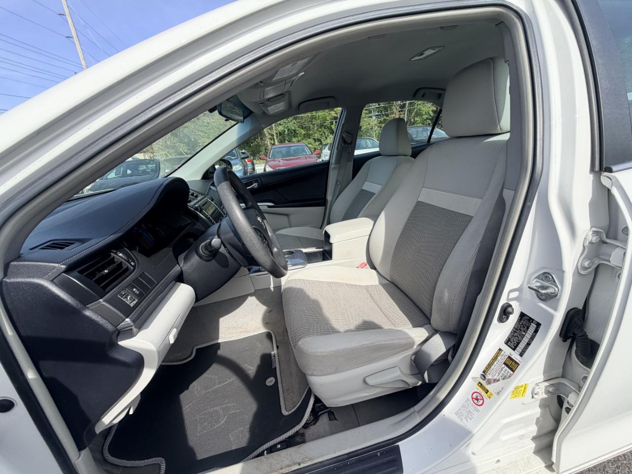 Toyota Camry Hybrid 4dr Sdn XLE (Natl) 2012