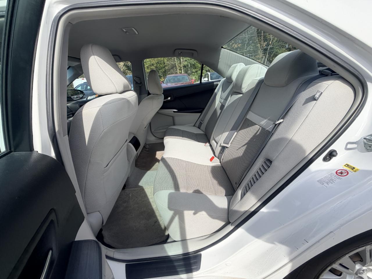 Toyota Camry Hybrid 4dr Sdn XLE (Natl) 2012