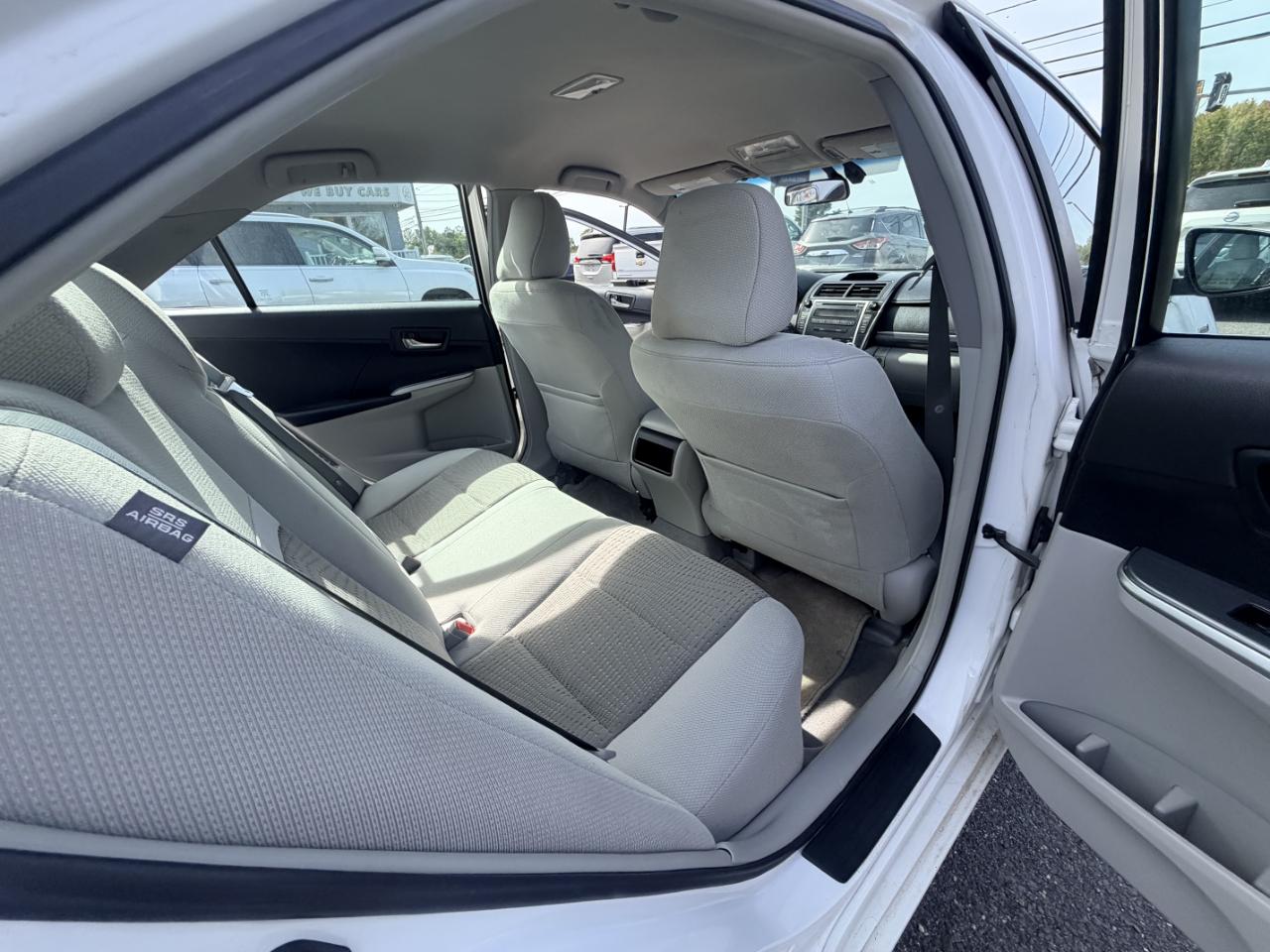 Toyota Camry Hybrid 4dr Sdn XLE (Natl) 2012