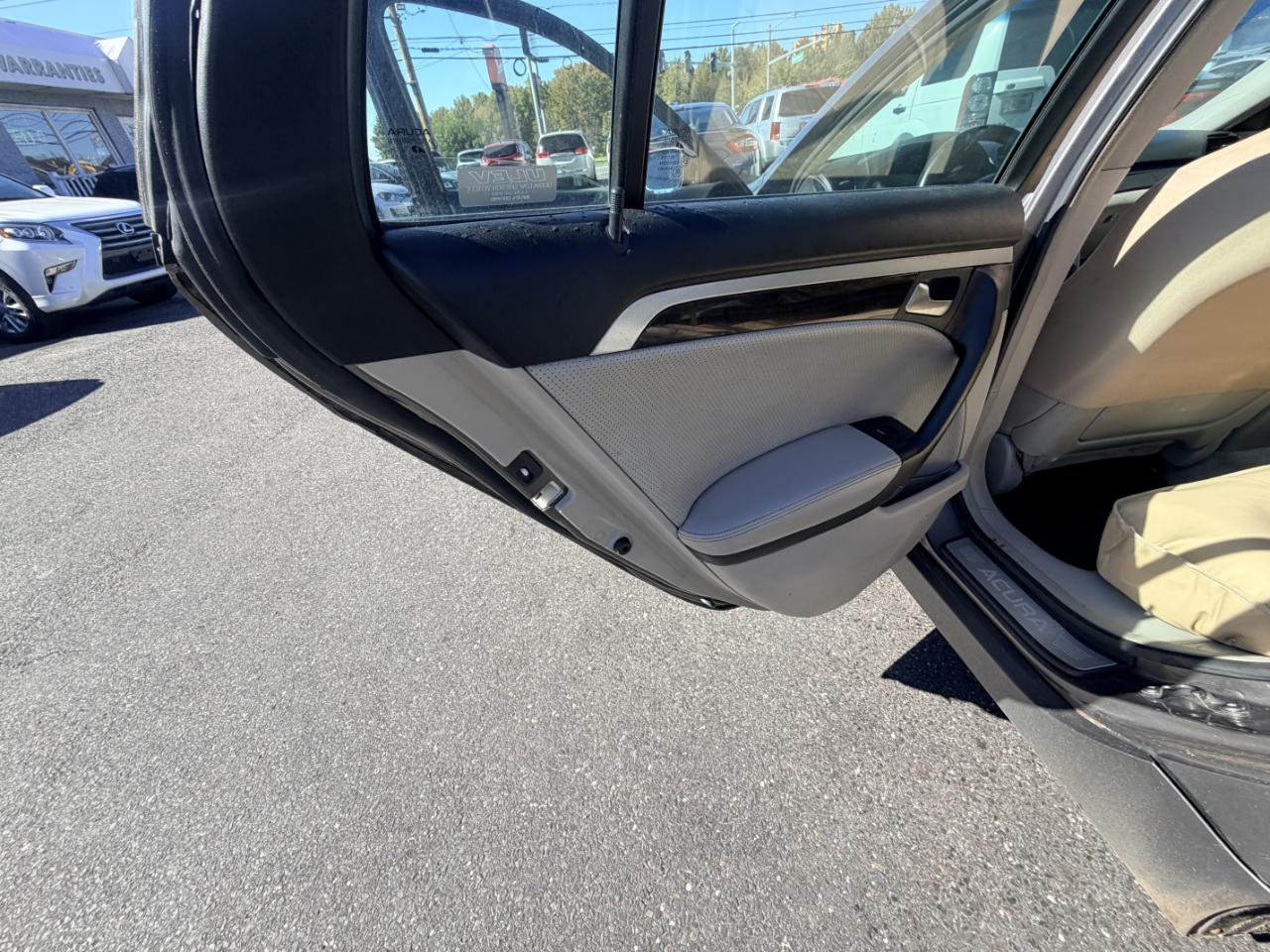 Acura TL 4dr Sdn Auto 2008