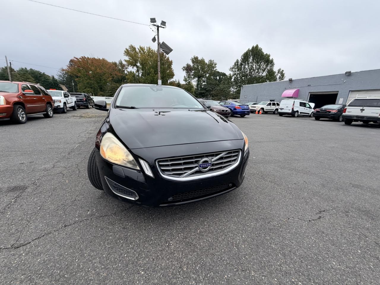 Volvo S60 FWD 4dr Sdn T5 2012