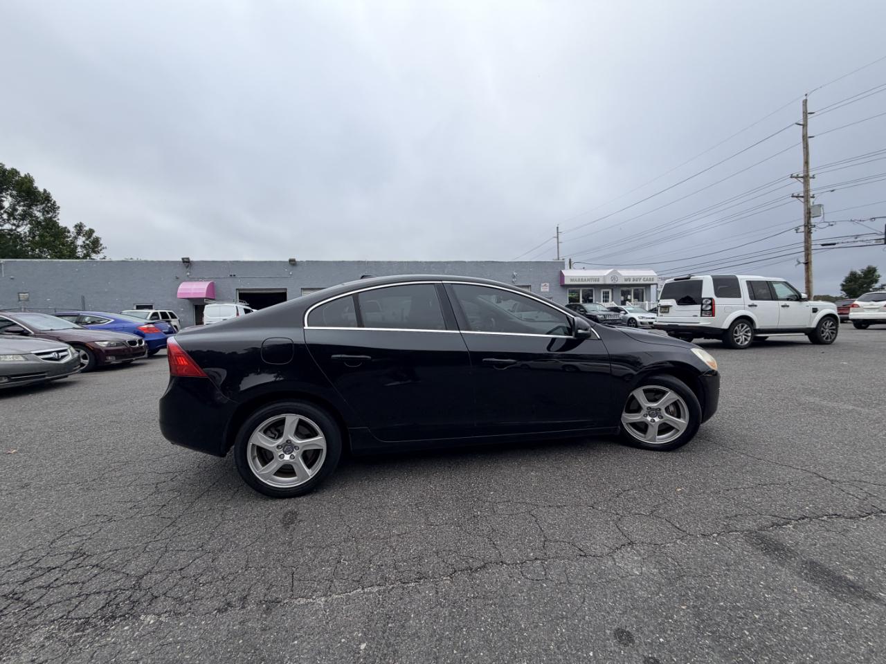Volvo S60 FWD 4dr Sdn T5 2012