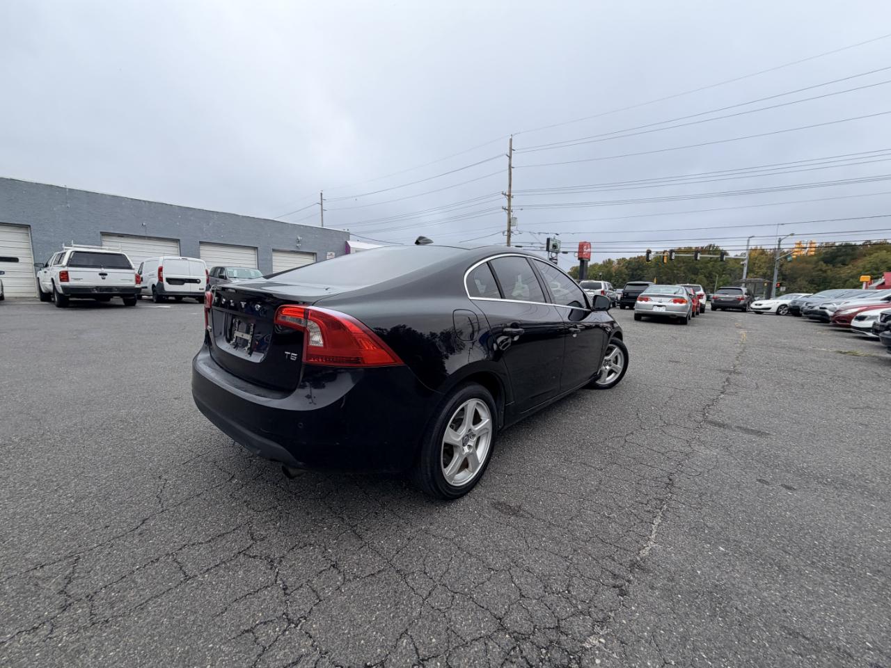 Volvo S60 FWD 4dr Sdn T5 2012